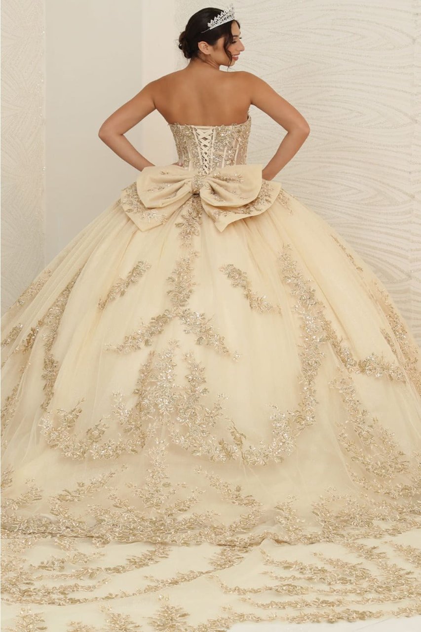 beige quinceanera dresses Vestidos De Quinceañera Zelda Side Slit Velvet Lt. Blue This dress features a Size:52W