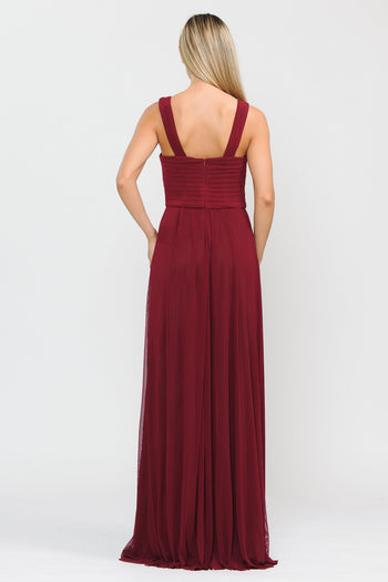 Vestido largo de corte A con escote plisado de Poly USA 8554