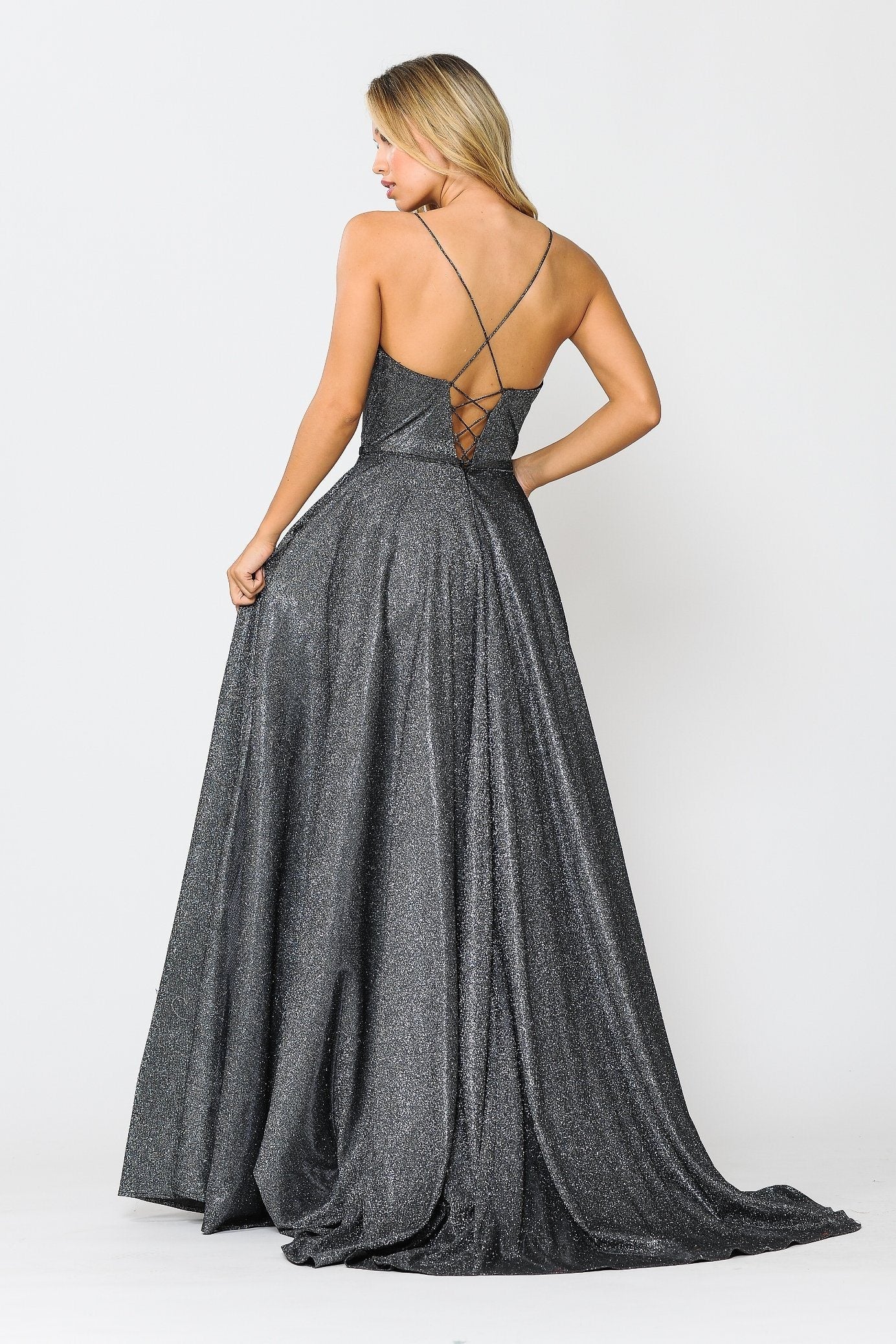 Vestido largo de corte A con purpurina y espalda de corsé de Poly USA 8436