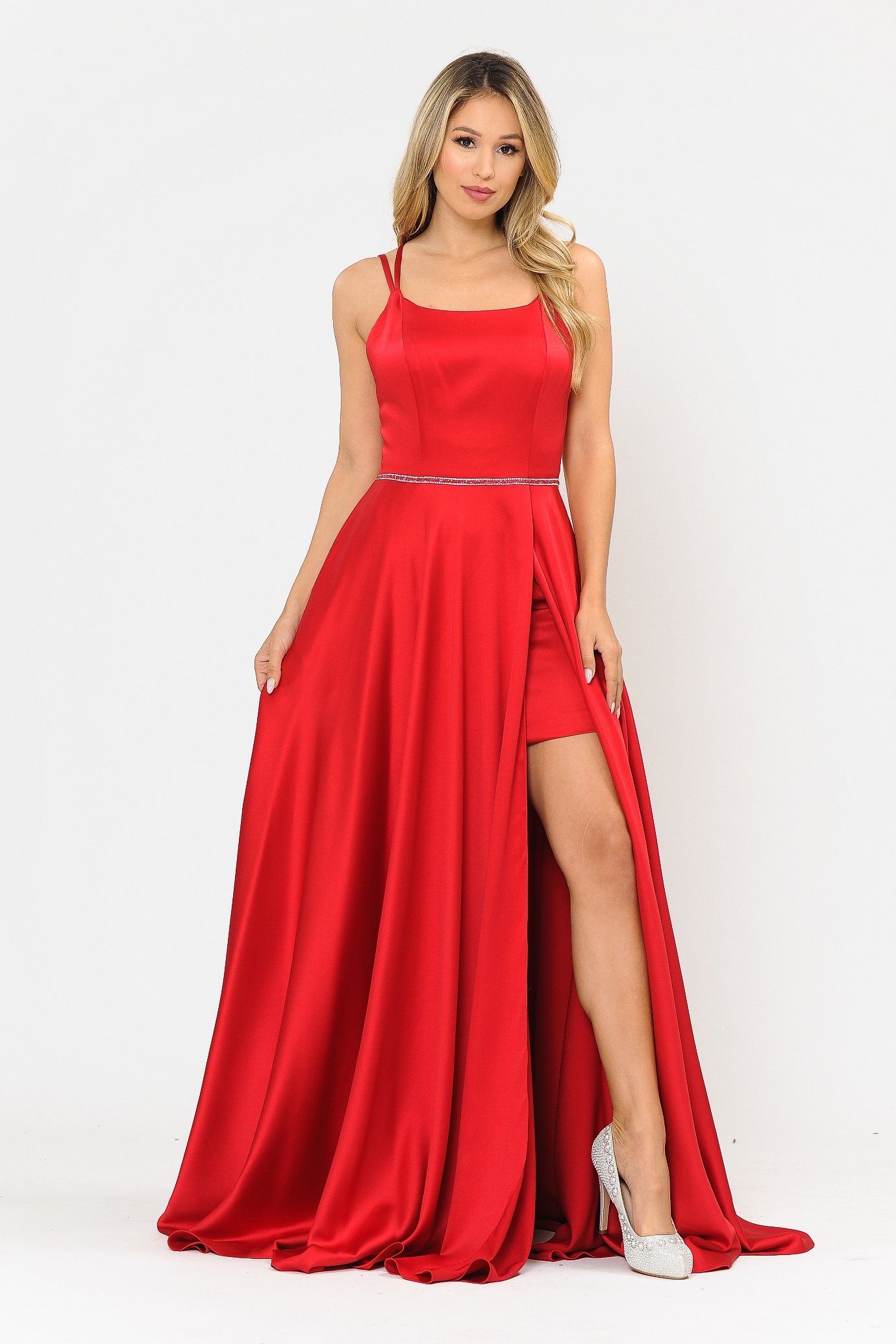 Vestido largo de satén con corte en A y espalda de corsé de Poly USA 8652