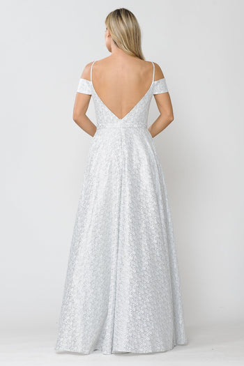 Vestido largo de encaje brillante con hombros descubiertos de Poly USA 8380