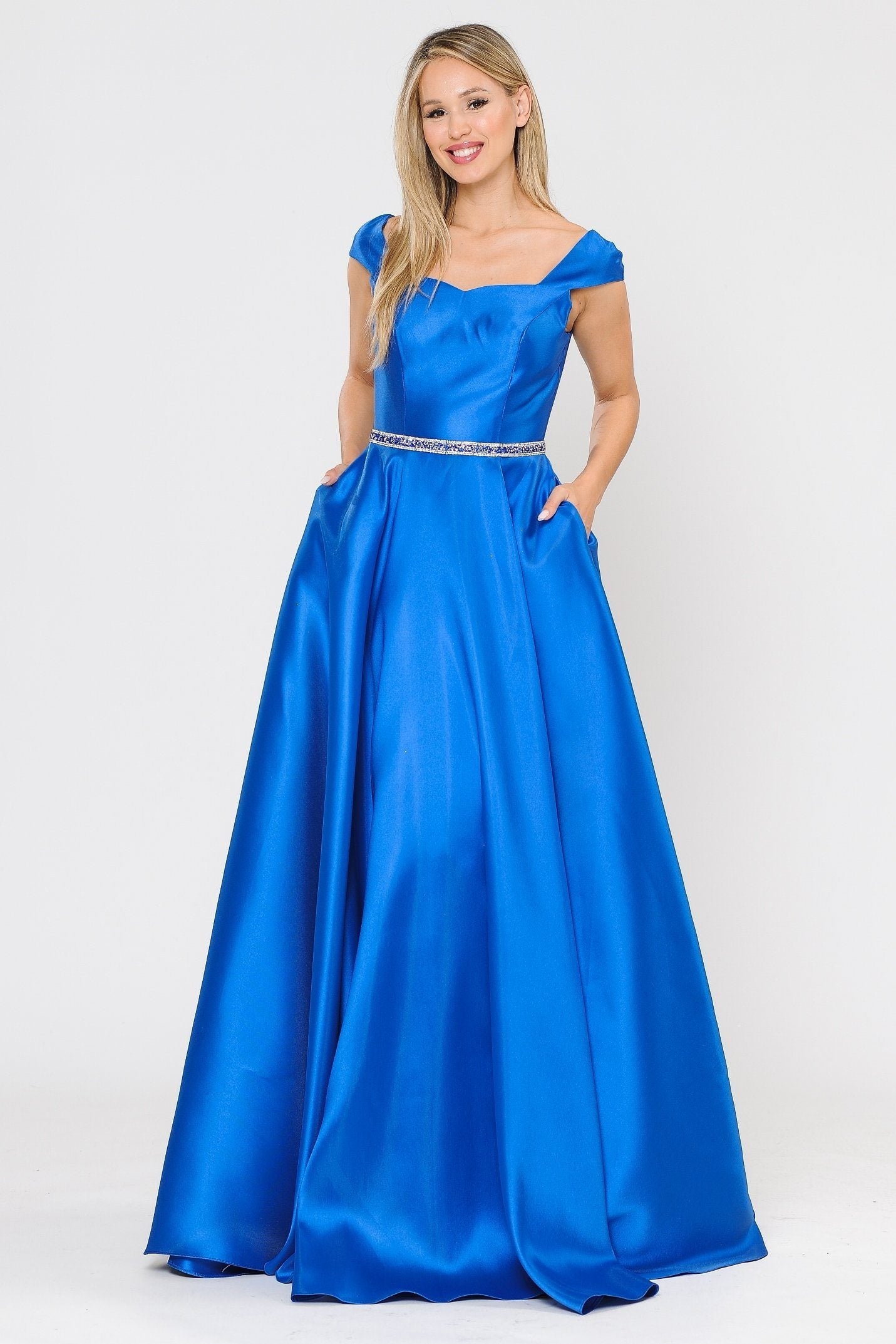 Vestido largo de mikado con mangas cortas y espalda de corsé de Poly USA 8702