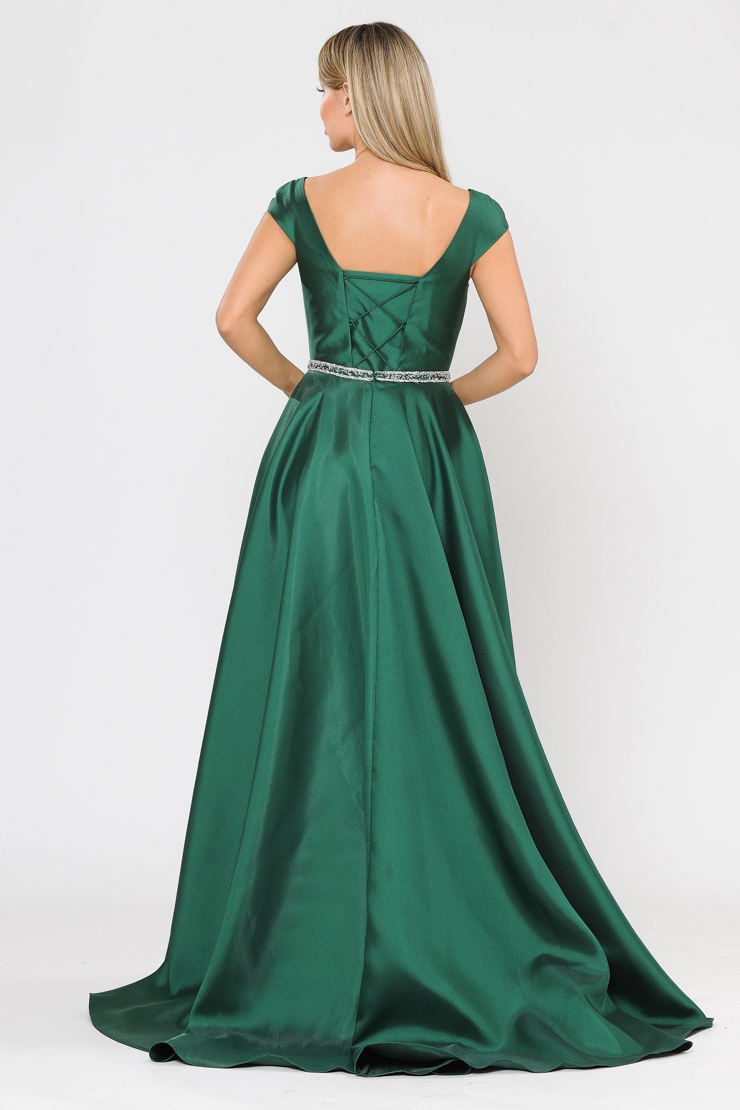 Vestido largo de mikado con mangas cortas y espalda de corsé de Poly USA 8702