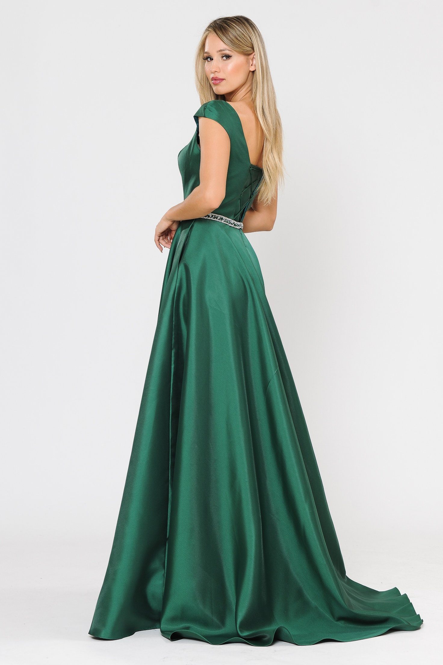 Vestido largo de mikado con mangas cortas y espalda de corsé de Poly USA 8702
