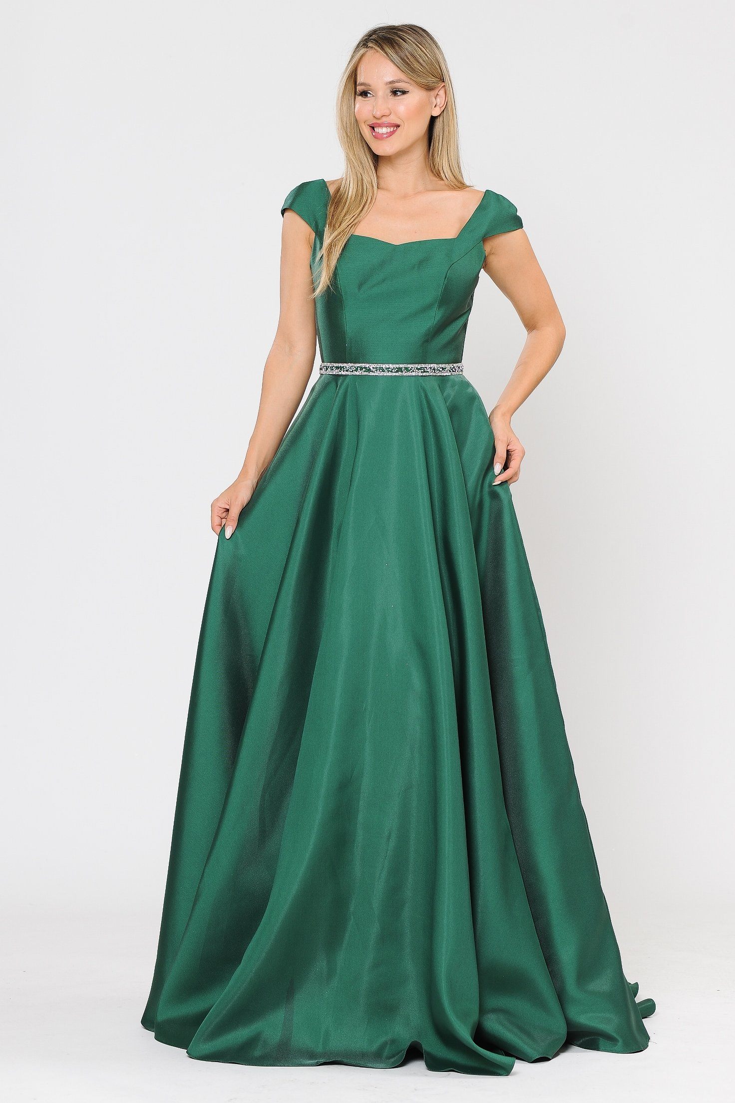 Vestido largo de mikado con mangas cortas y espalda de corsé de Poly USA 8702