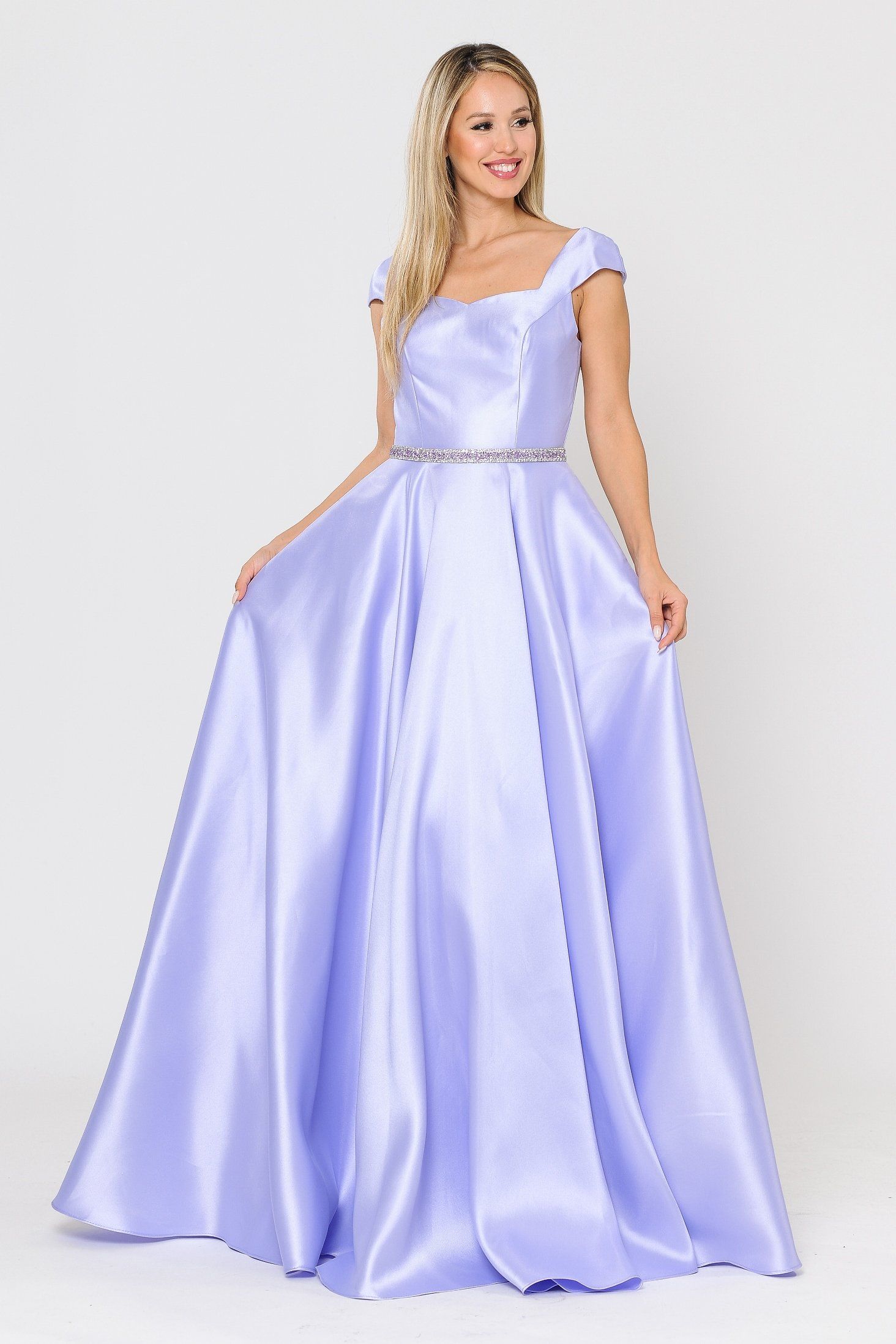 Vestido largo de mikado con mangas cortas y espalda de corsé de Poly USA 8702