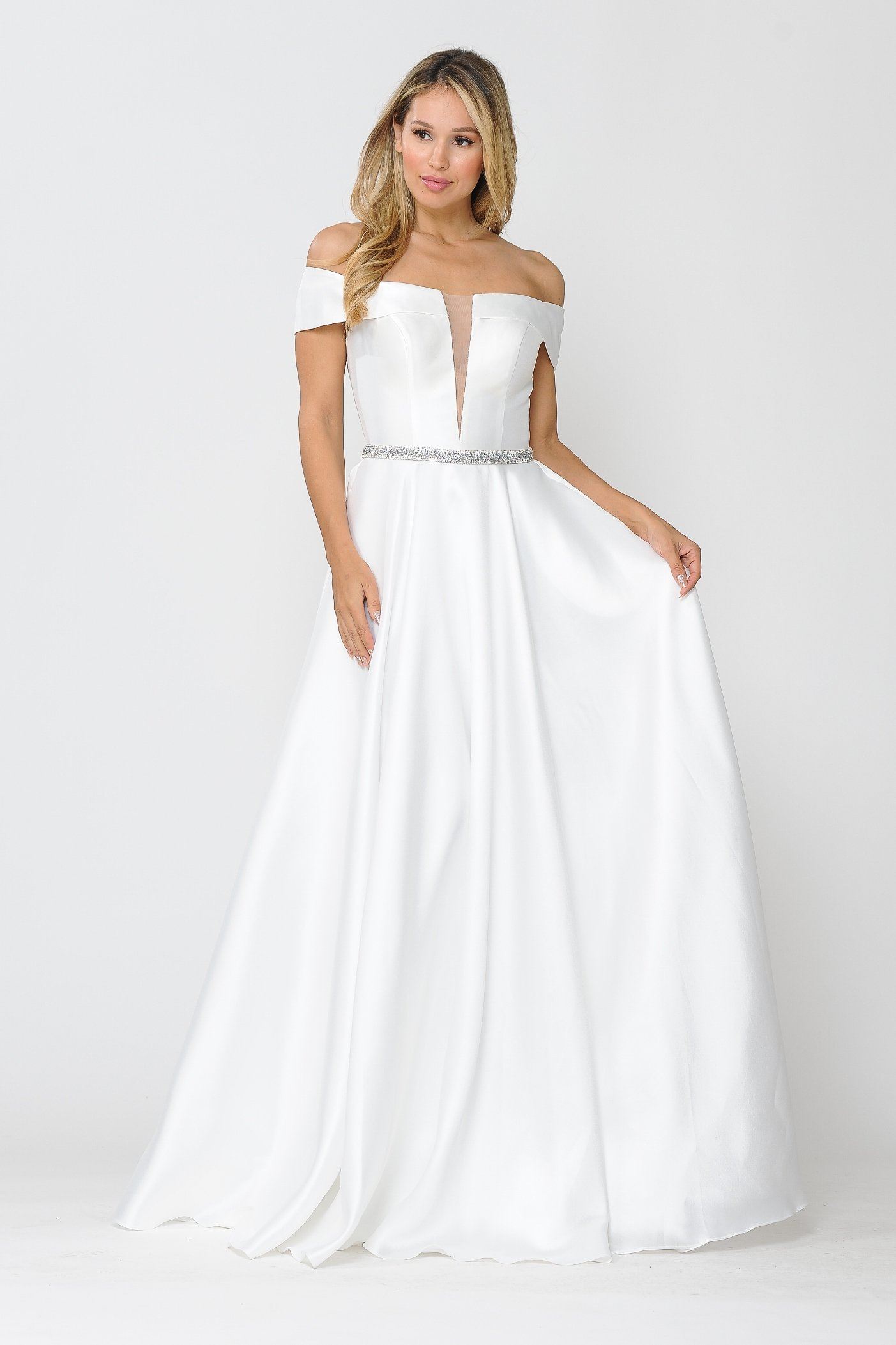 Vestido largo con escote en V y hombros descubiertos de Poly USA 8680