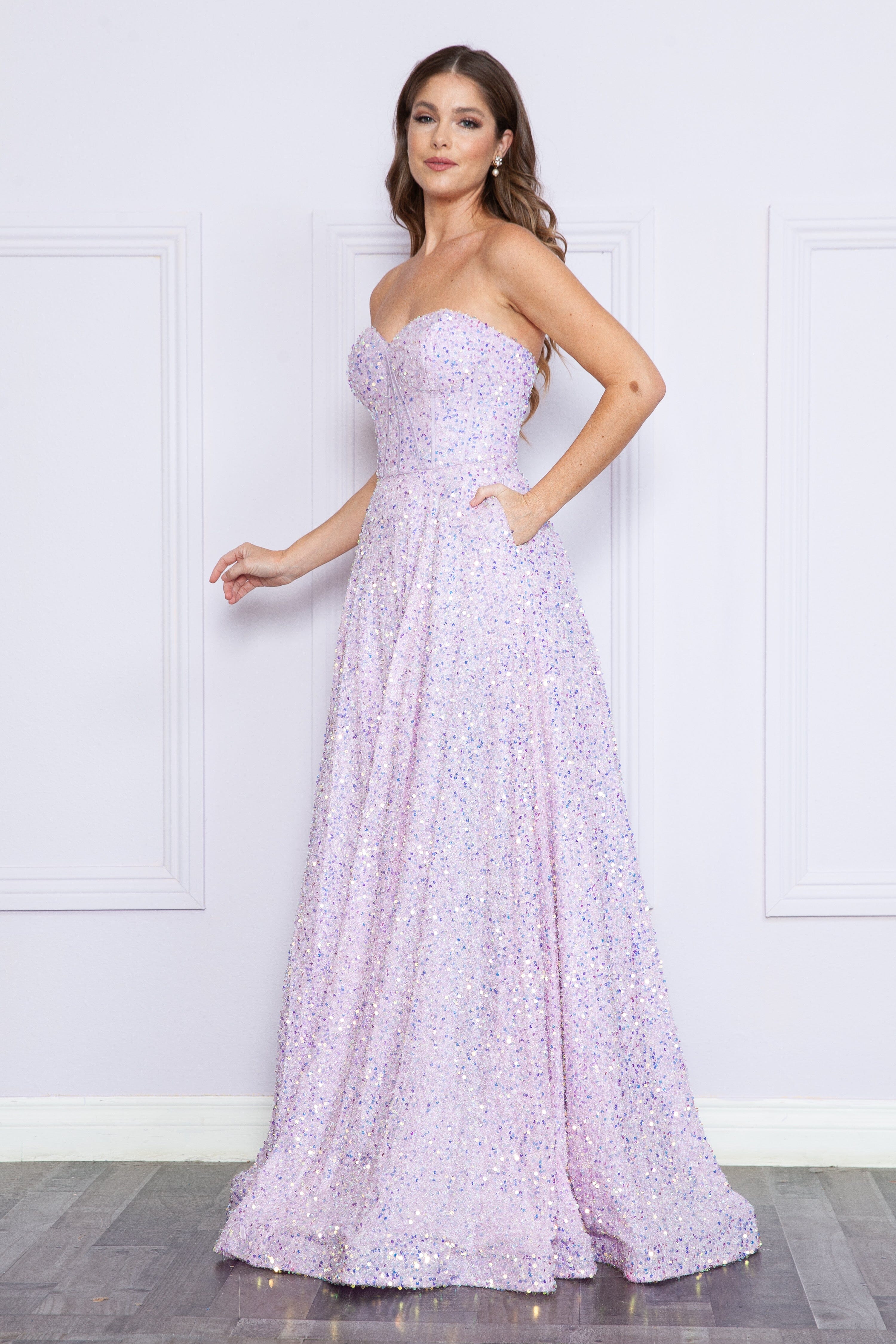 Vestido largo de lentejuelas con escote corazón de Poly USA 9152