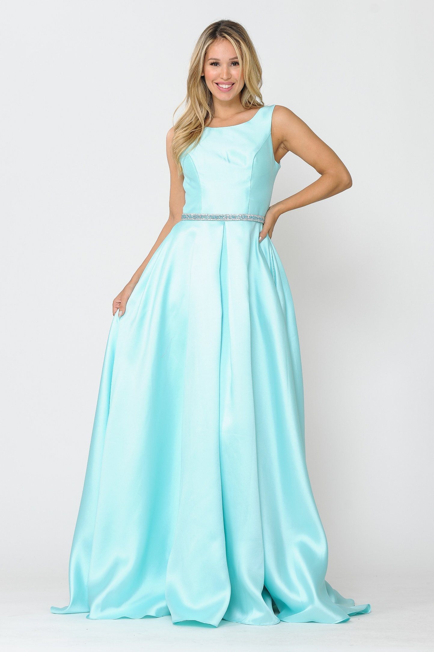 Vestido largo sin mangas de mikado de Poly USA 8678