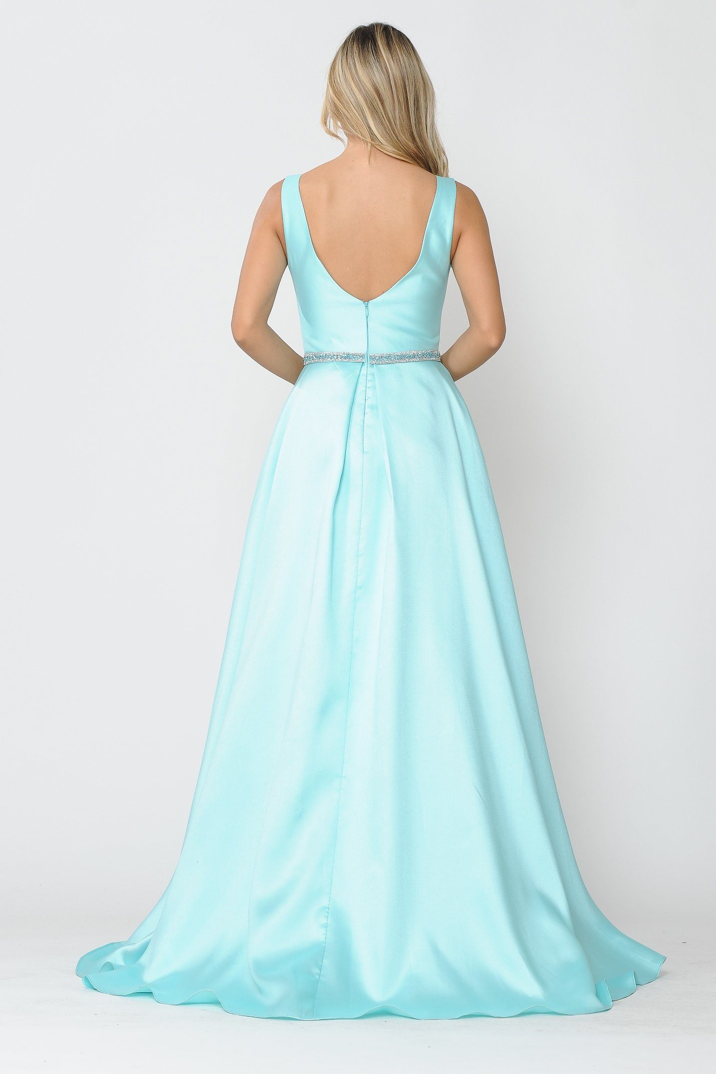 Vestido largo sin mangas de mikado de Poly USA 8678