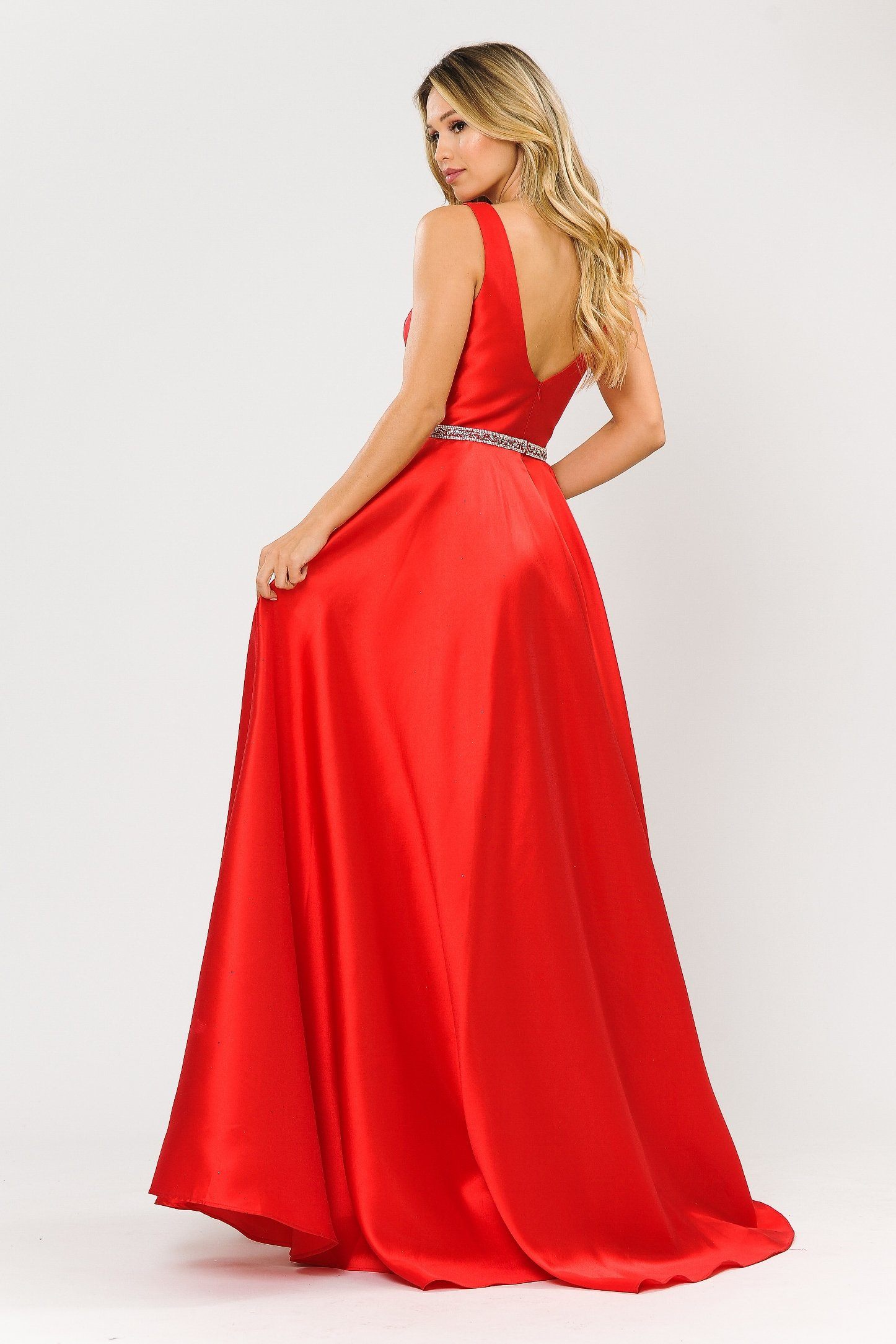 Vestido largo sin mangas de mikado de Poly USA 8678