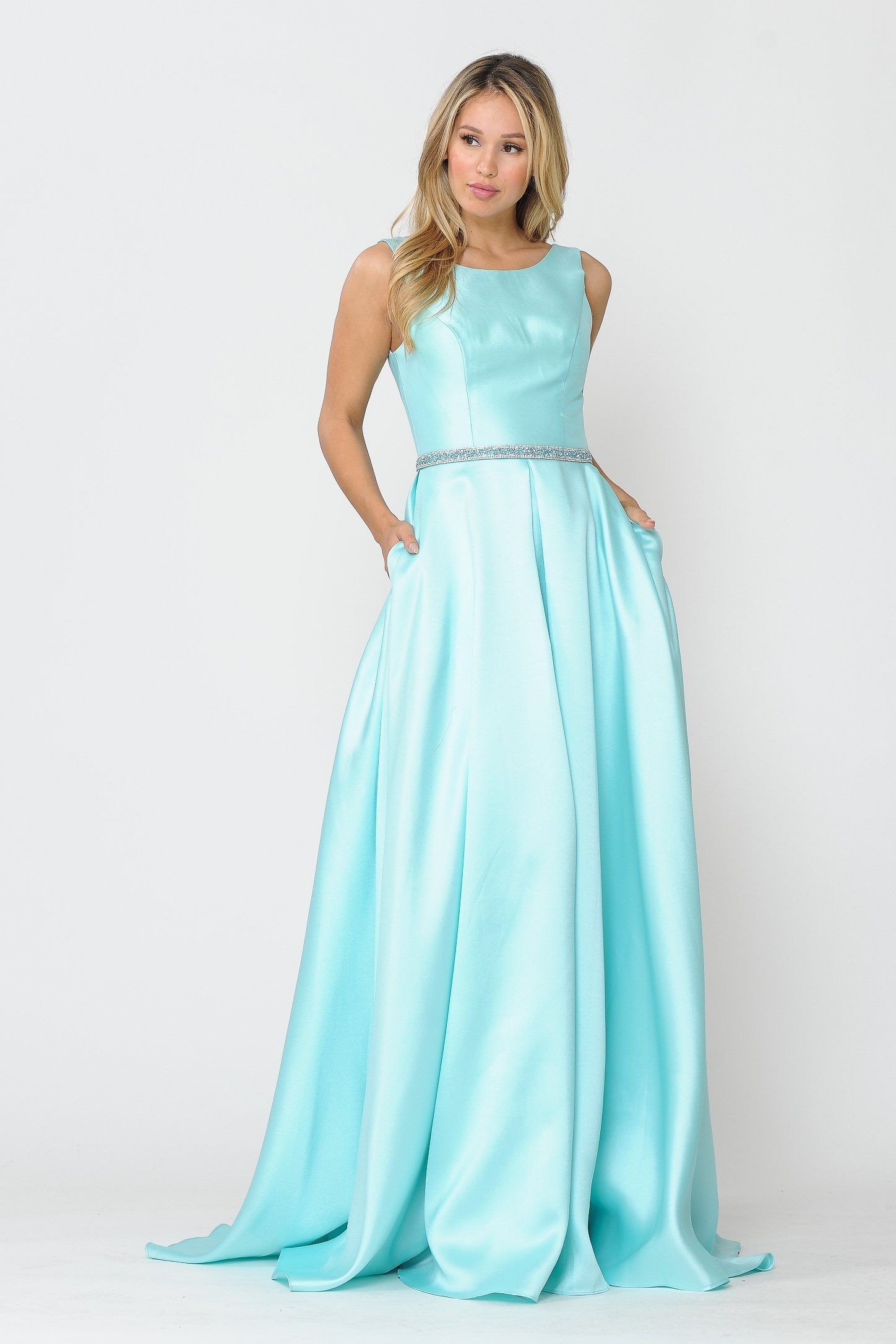 Vestido largo sin mangas de mikado de Poly USA 8678