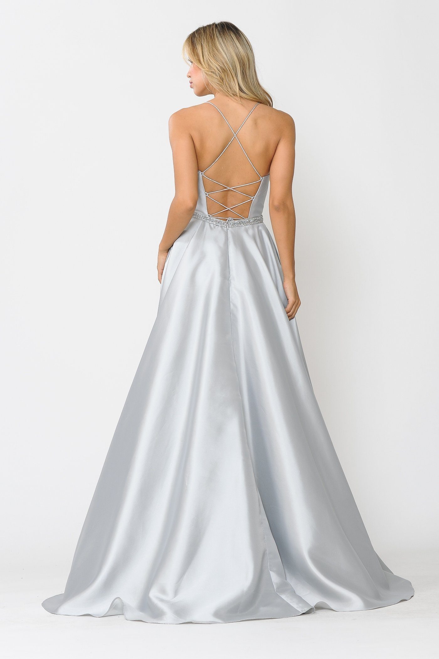 Vestido largo de escote cuadrado con espalda de corsé de Poly USA 8684
