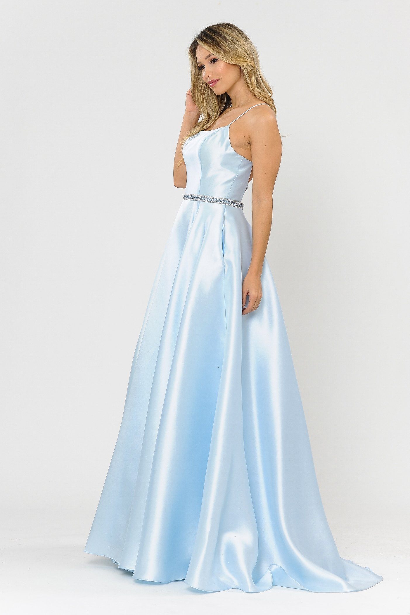 Vestido largo de escote cuadrado con espalda de corsé de Poly USA 8684