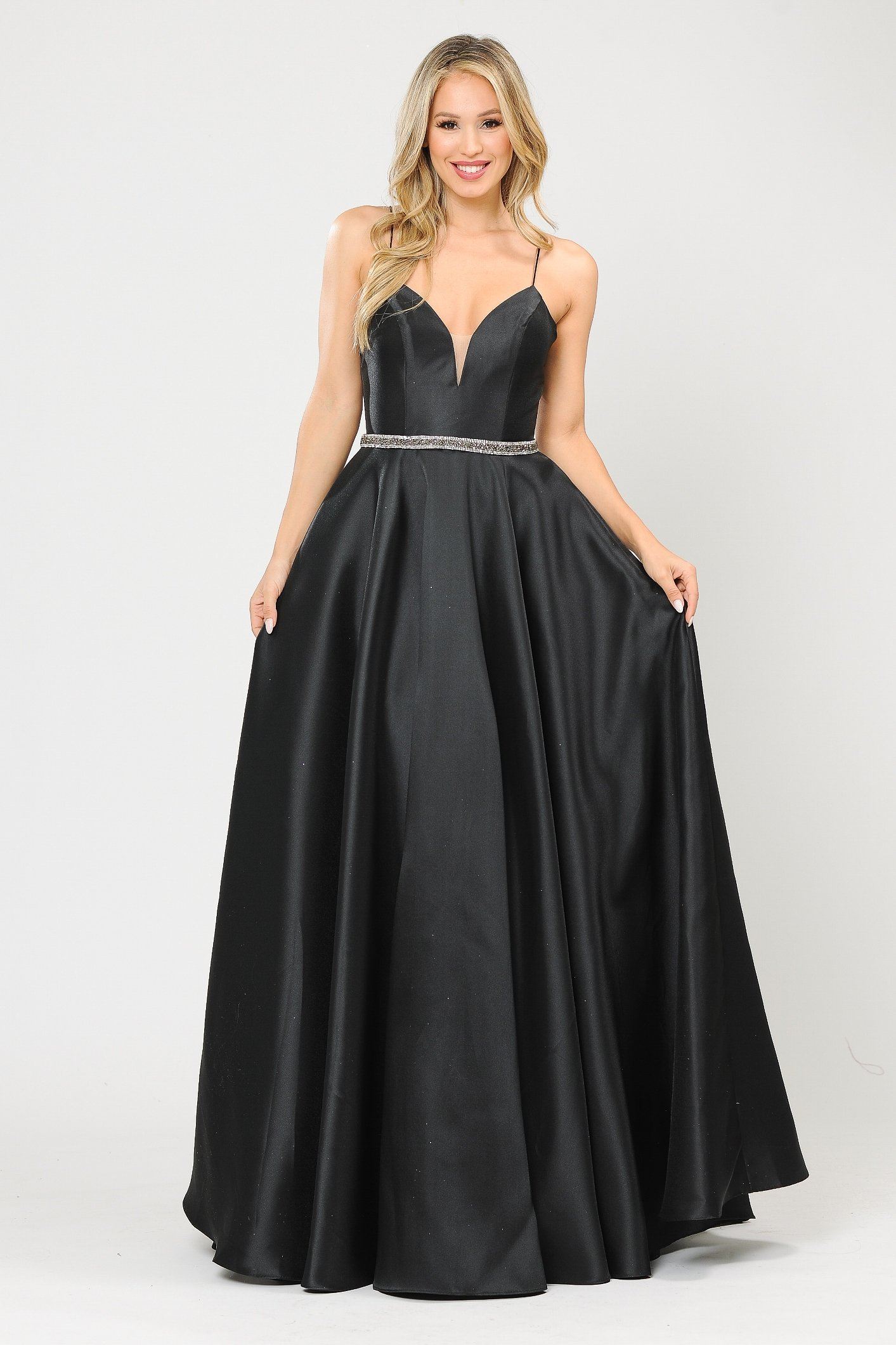 Vestido largo de mikado con escote corazón y espalda de corsé de Poly USA 8688