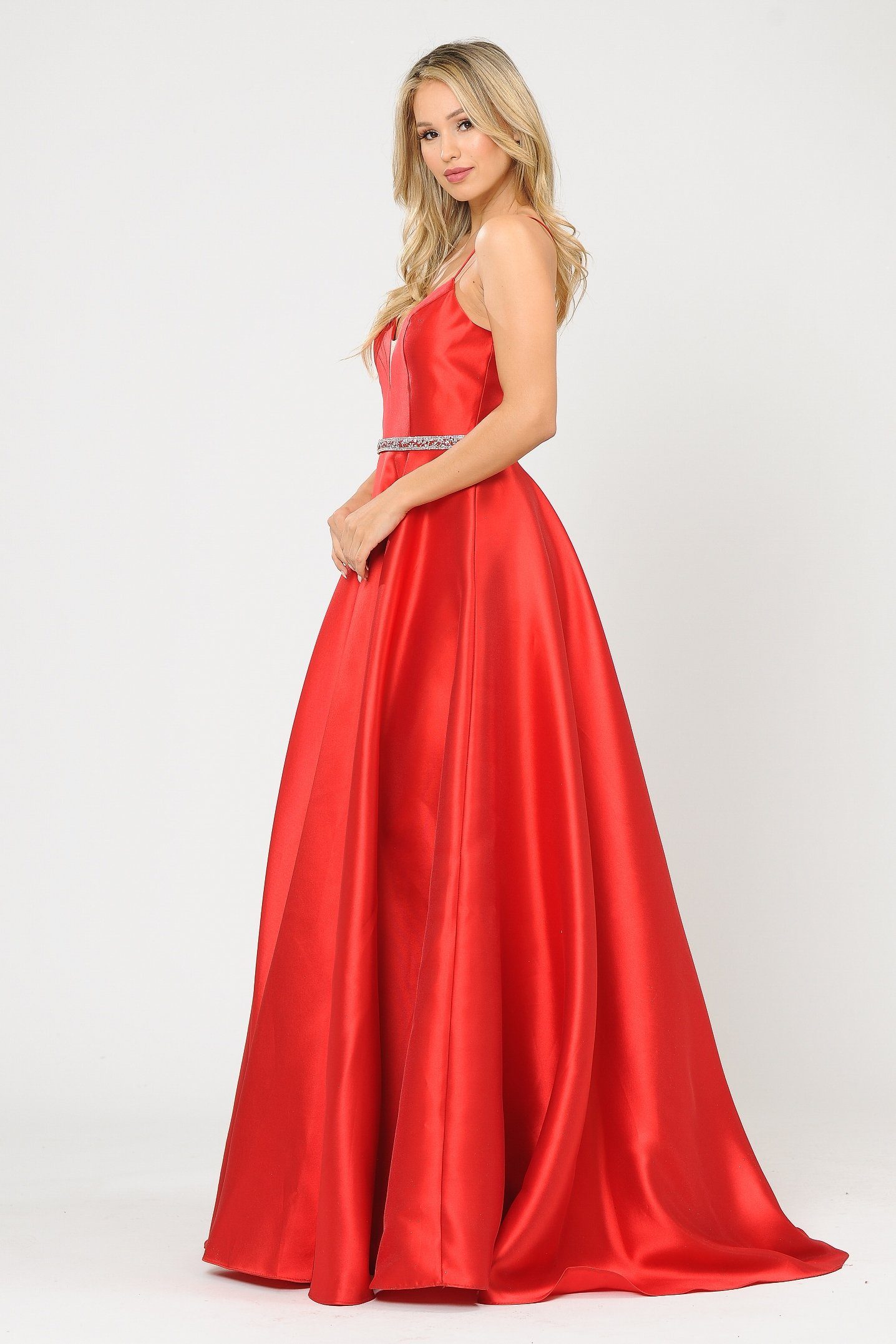 Vestido largo de mikado con escote corazón y espalda de corsé de Poly USA 8688