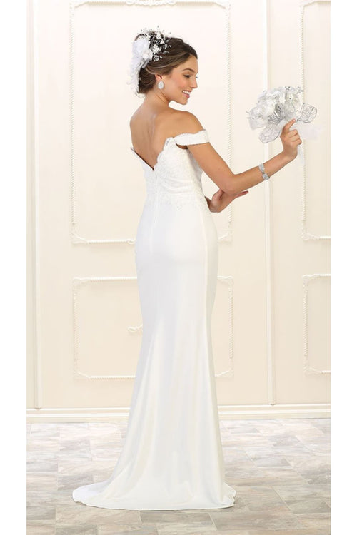 Elegant Form Fitting Wedding Dress