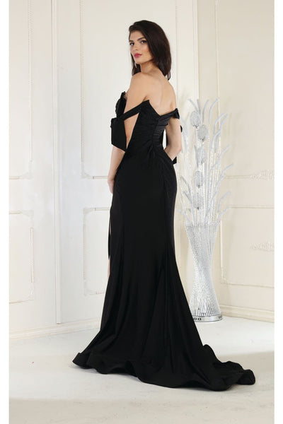 Black Bridesmaid Dresses in Satin and Plus Size Gowns