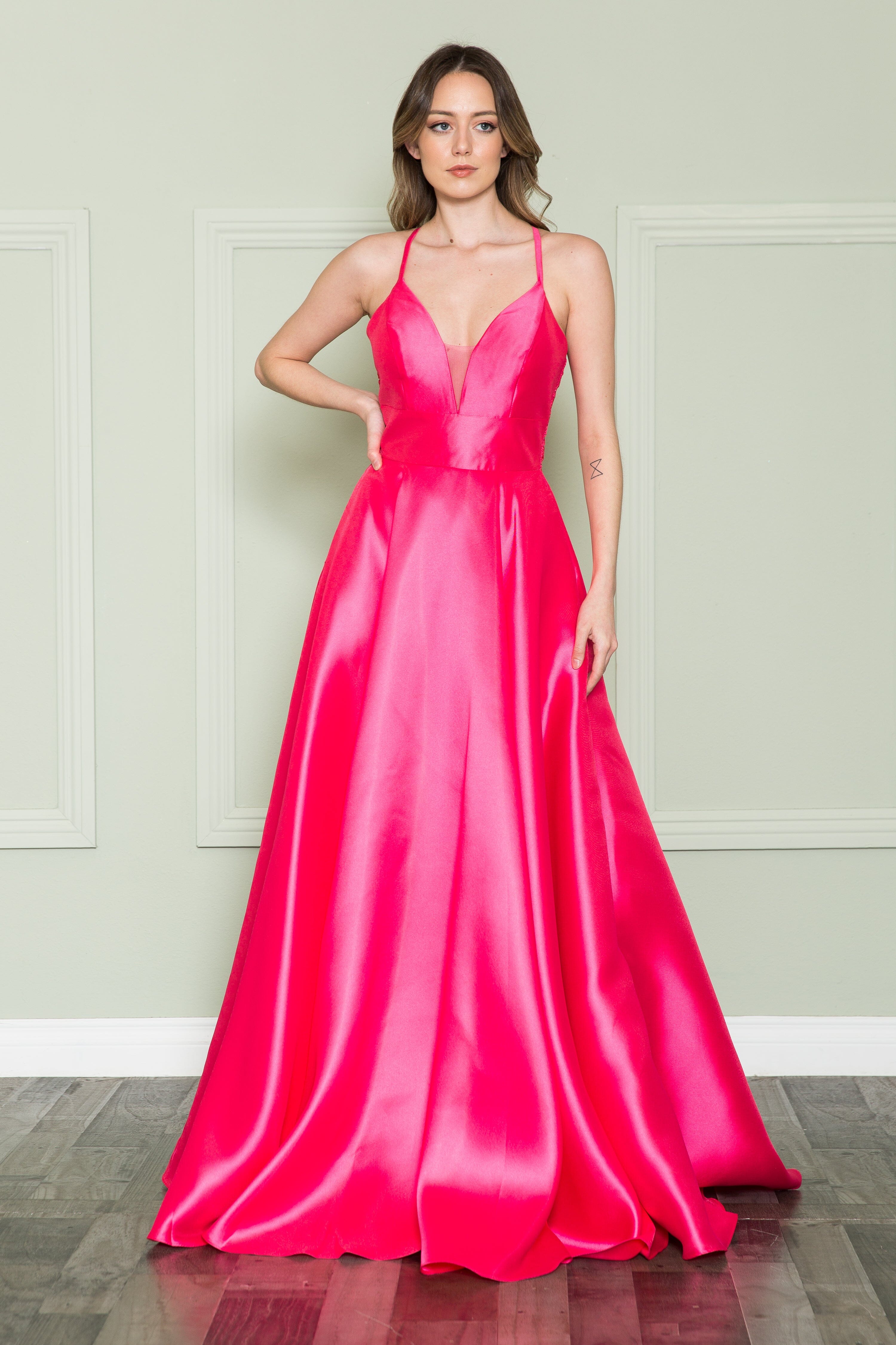 Vestido de mikado con espalda de encaje de Poly USA 8762