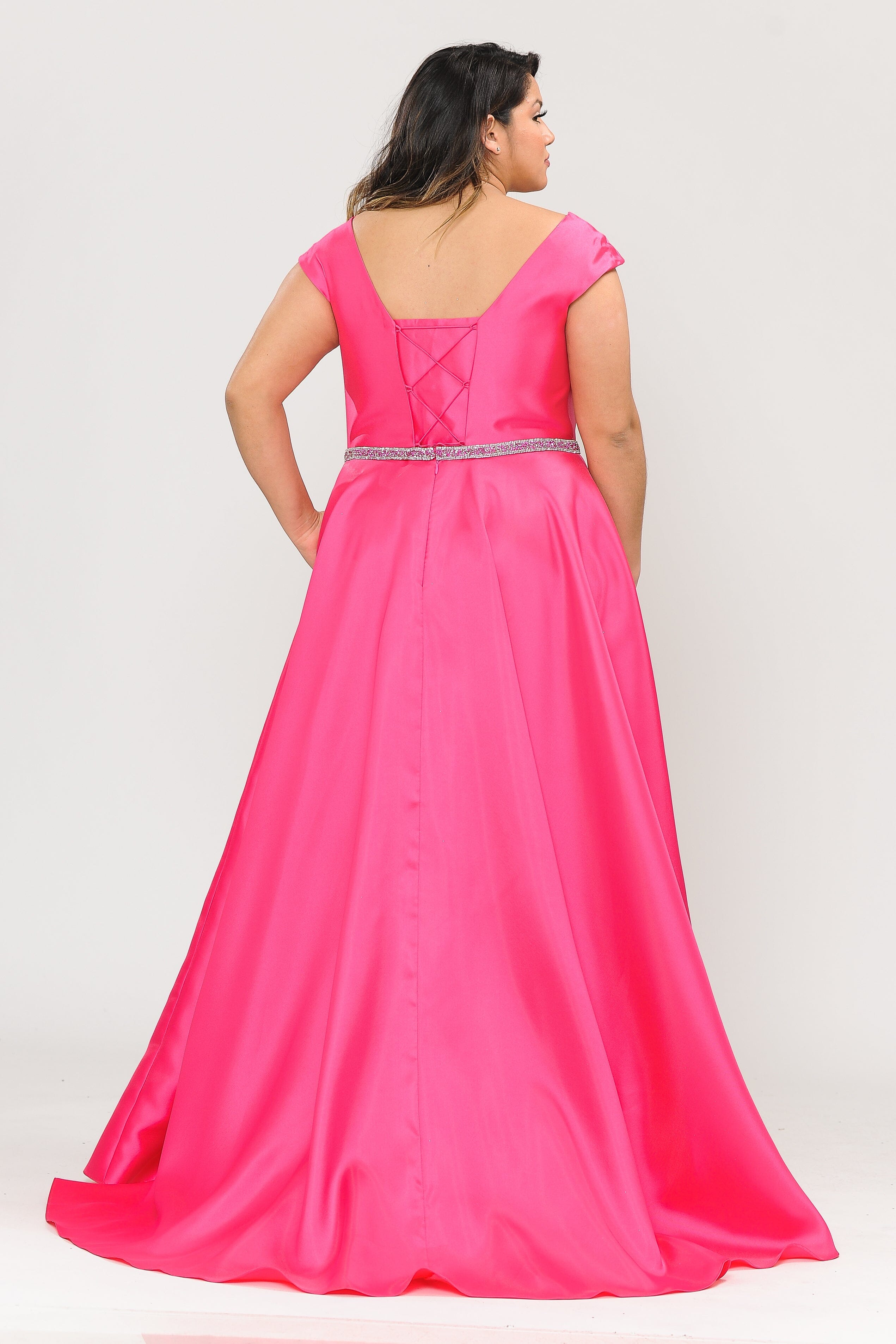 Vestido de talla grande con mangas largas y espalda de corsé de Poly USA W1104