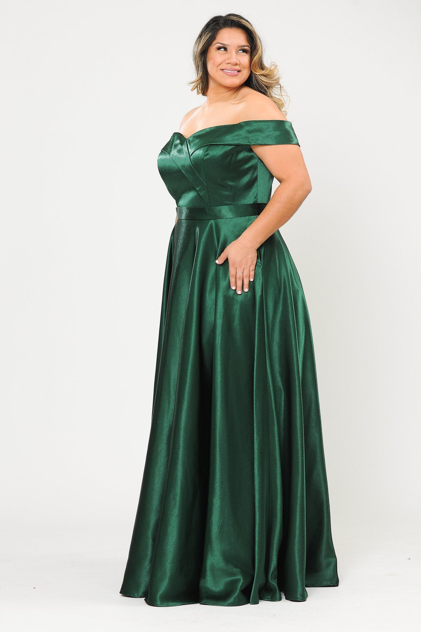 Vestido largo de satén con hombros descubiertos, talla grande, de Poly USA W1058