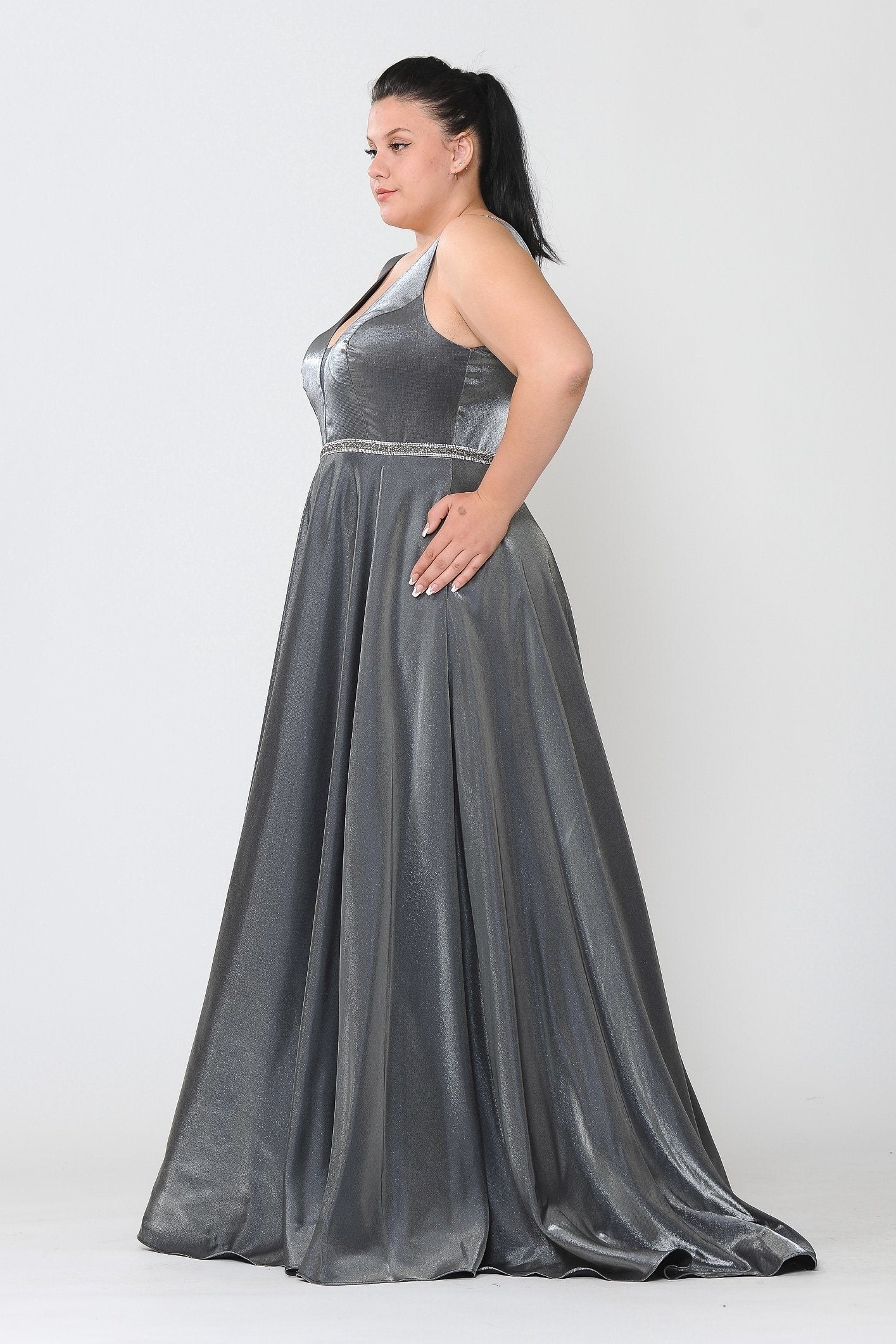 Vestido largo de satén con escote en V profundo, talla grande, de Poly USA W1062