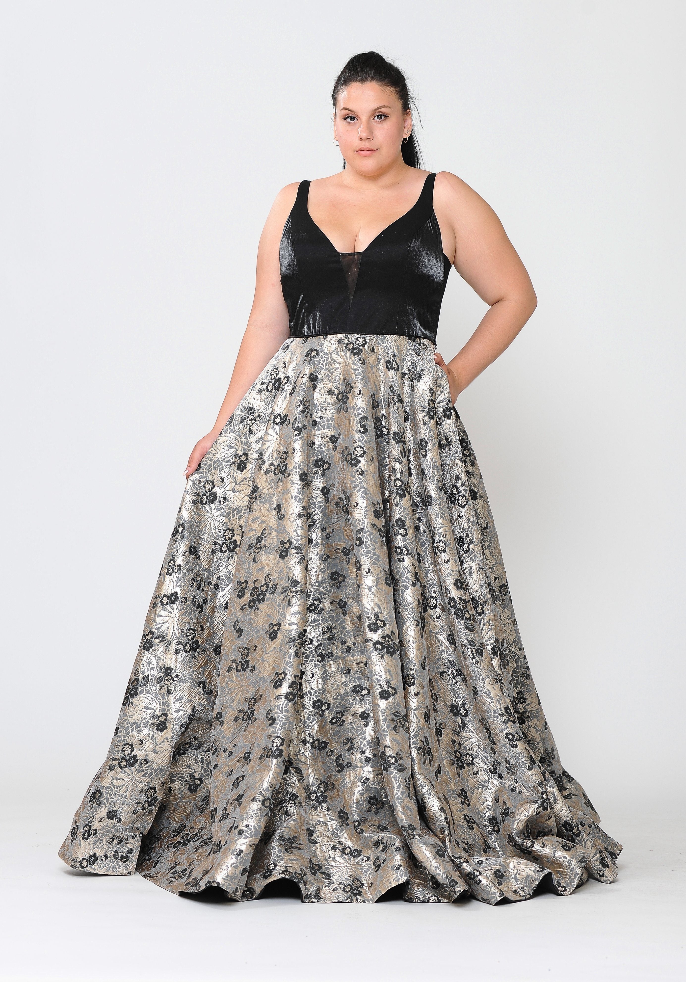 Vestido largo de cuello en V con falda estampada, talla grande, de Poly USA W1012