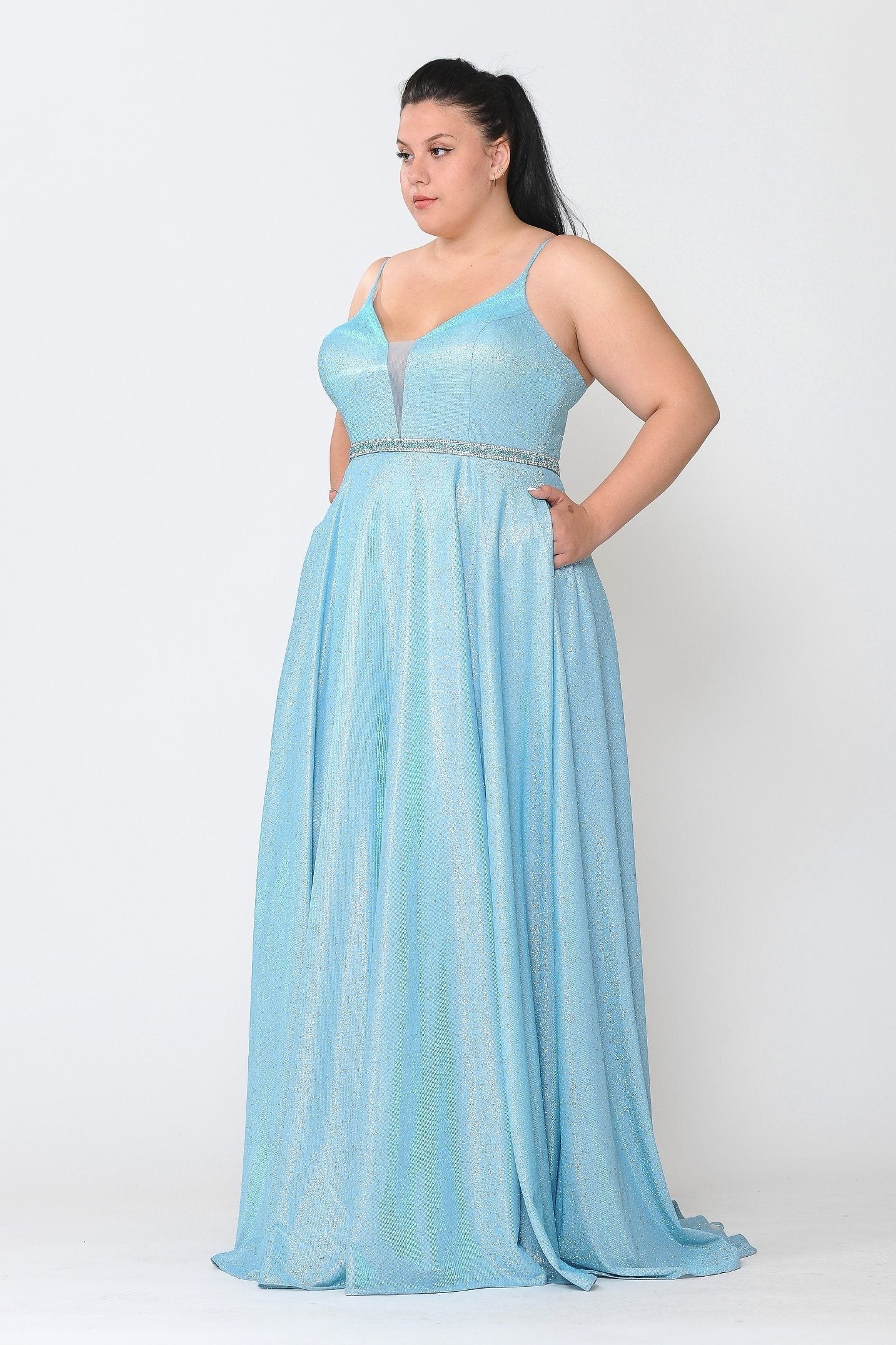 Vestido largo con escote en V y brillo metálico de talla grande de Poly USA W1048