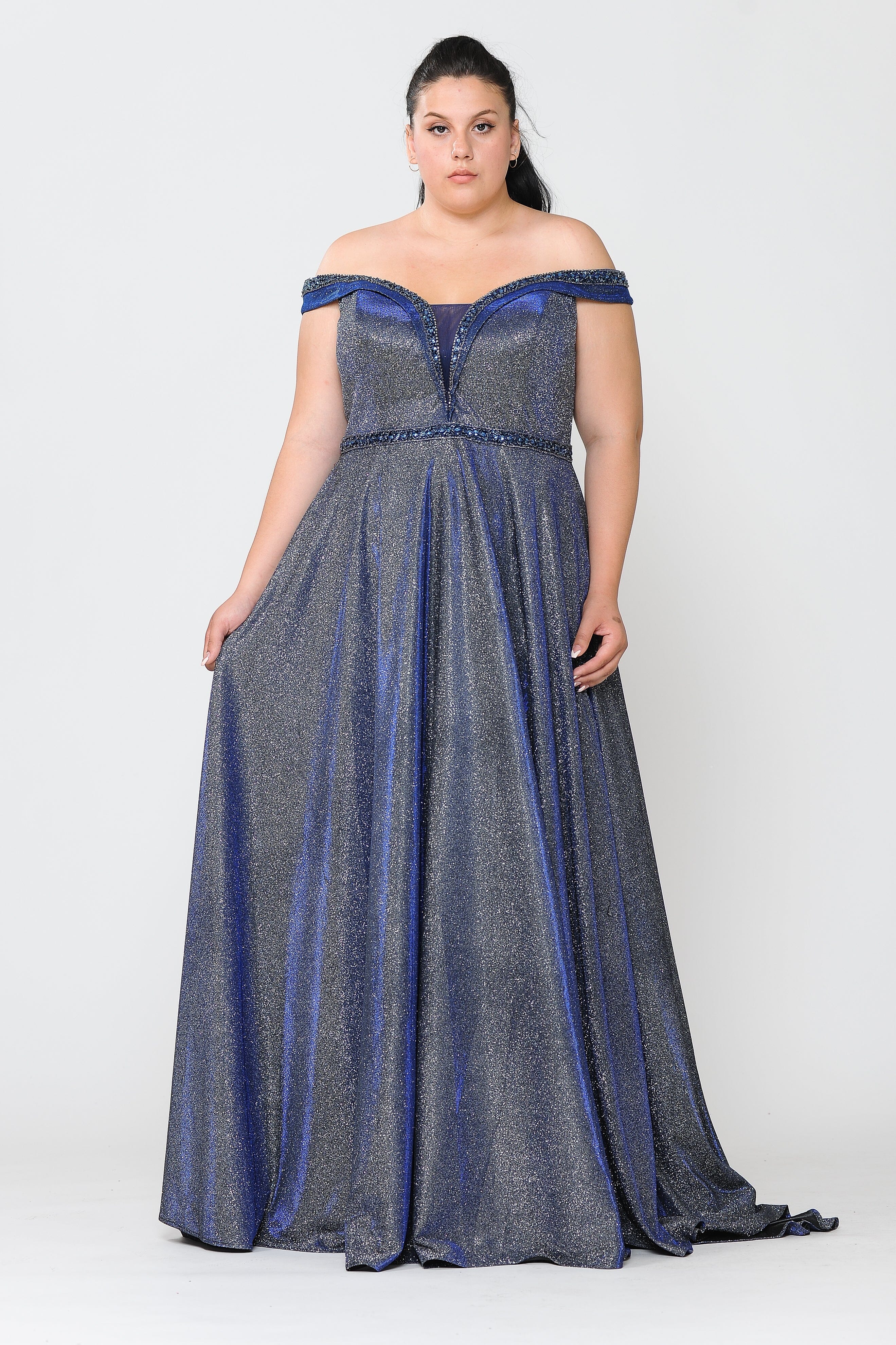 Vestido con hombros descubiertos y brillo metálico, talla grande, de Poly USA W1096