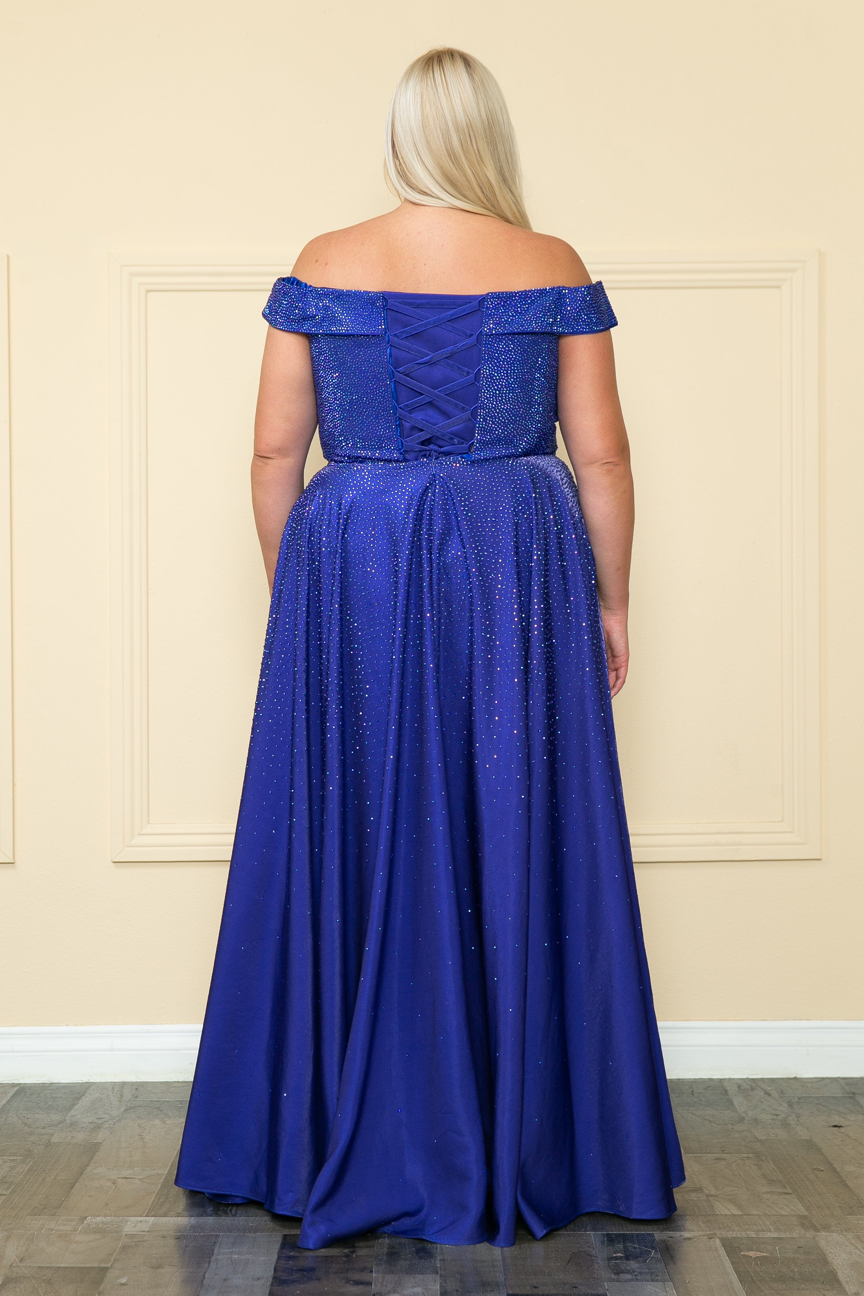 Vestido de talla grande con hombros descubiertos y diamantes de imitación de Poly USA W1112