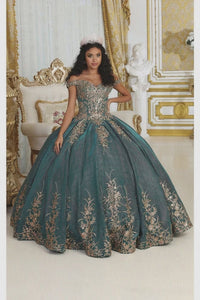 Vestido de quinceañera con hombros descubiertos y encaje brillante Layla K LK220