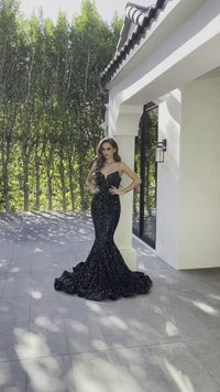 Vestido de desfile elástico con lentejuelas y escote en forma de corazón de Portia y Scarlett PS21208
