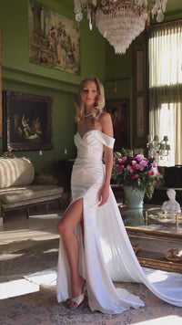 Vestidos de novia de corte tubo | Vestido de novia color marfil de GL3545