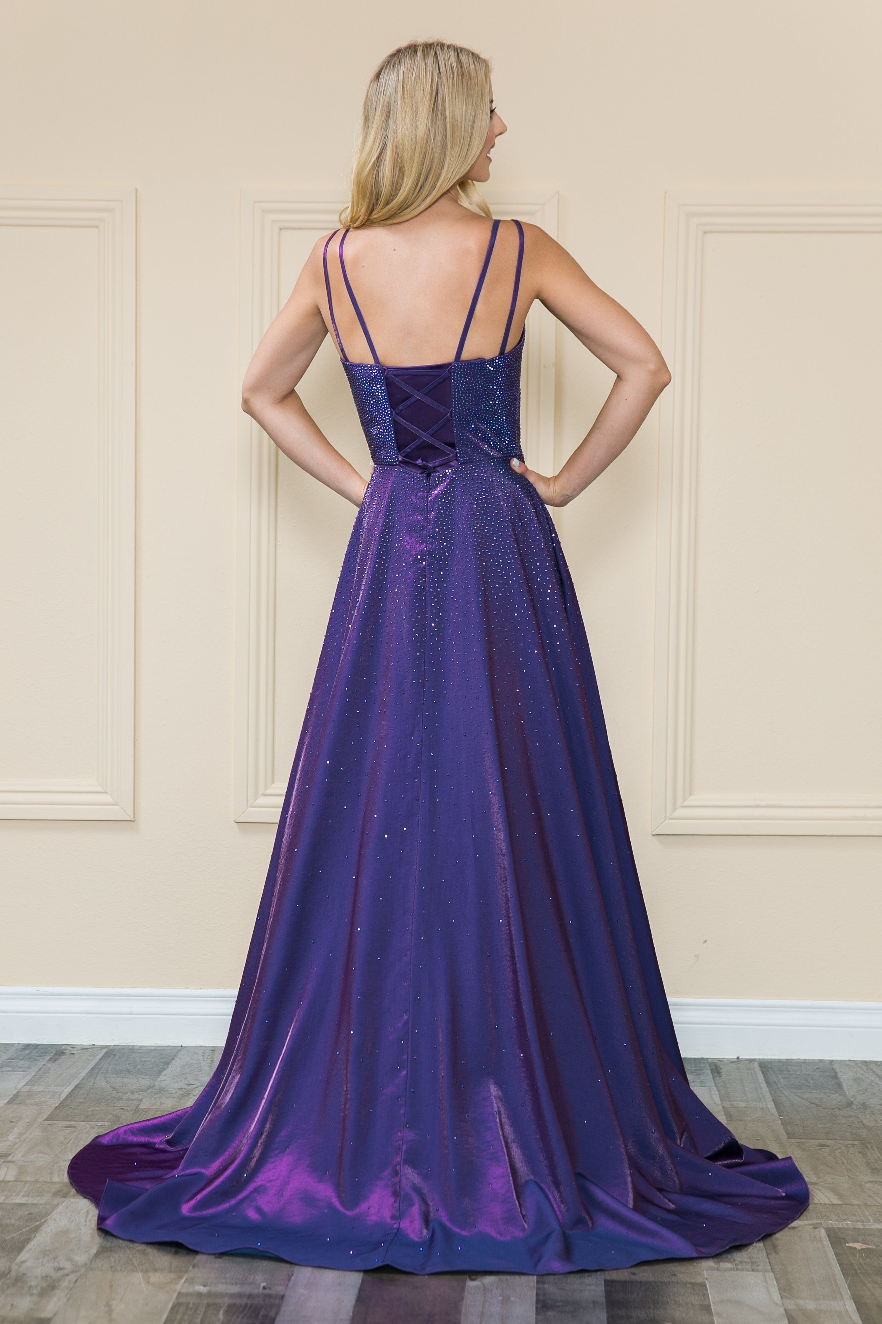 Vestido de corte A con cuentas de diamantes de imitación de Poly USA 8922