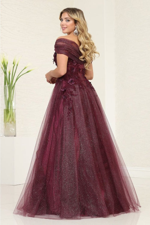 Royal Queen RQ8109-Elegant Floral Appliqué Sweetheart Gown