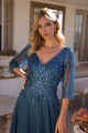 Hermoso vestido Nox Anabel MF100 con escote en A y mangas 3/4 con lentejuelas
