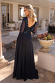 Hermoso vestido Nox Anabel MF100 con escote en A y mangas 3/4 con lentejuelas