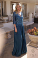Hermoso vestido Nox Anabel MF100 con escote en A y mangas 3/4 con lentejuelas