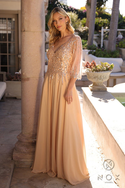 Hermoso vestido Nox Anabel MF100 con escote en A y mangas 3/4 con lentejuelas