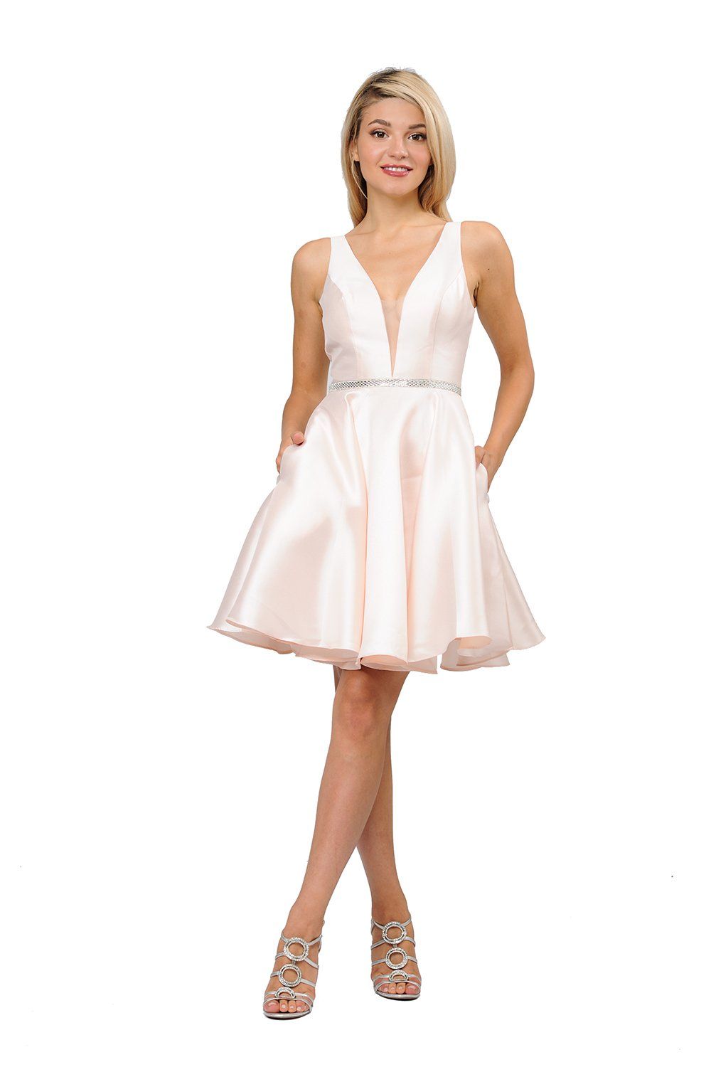 Vestido corto de mikado con escote en V y efecto ilusión de Poly USA 7894