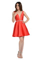 Vestido corto de mikado con escote en V y efecto ilusión de Poly USA 7894