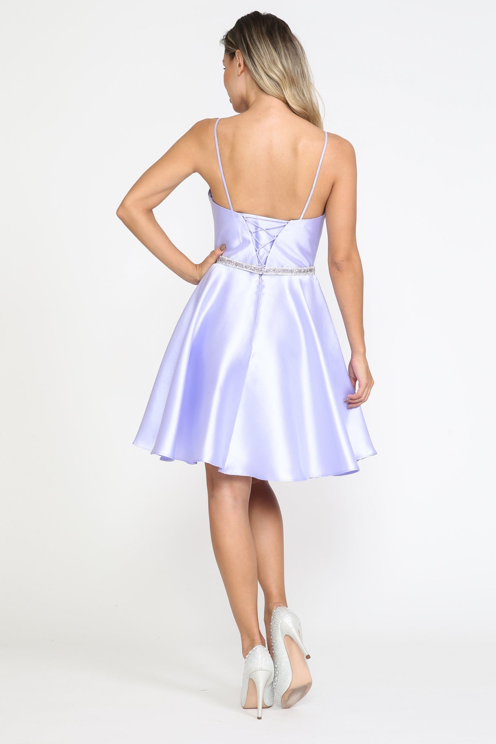 Vestido corto de mikado con escote corazón de Poly USA 8420