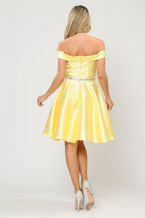 Vestido corto de mikado con hombros descubiertos de Poly USA 7948