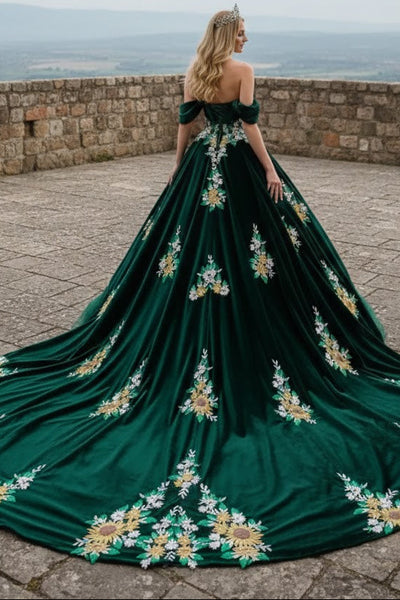 Emerald Green Charro Quinceanera Dress Sweetheart Ruffled Ball Gown by Elizabeth K GL3637
